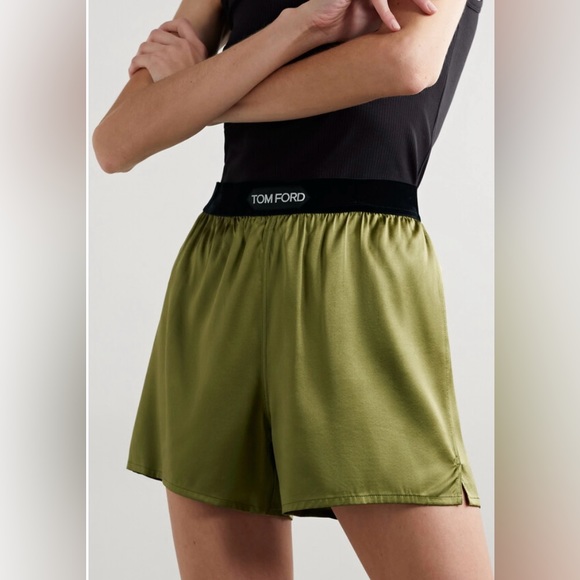 *NWT* TOM FORD Velvet Trimmed Silk Satin Shorts - Picture 3 of 12